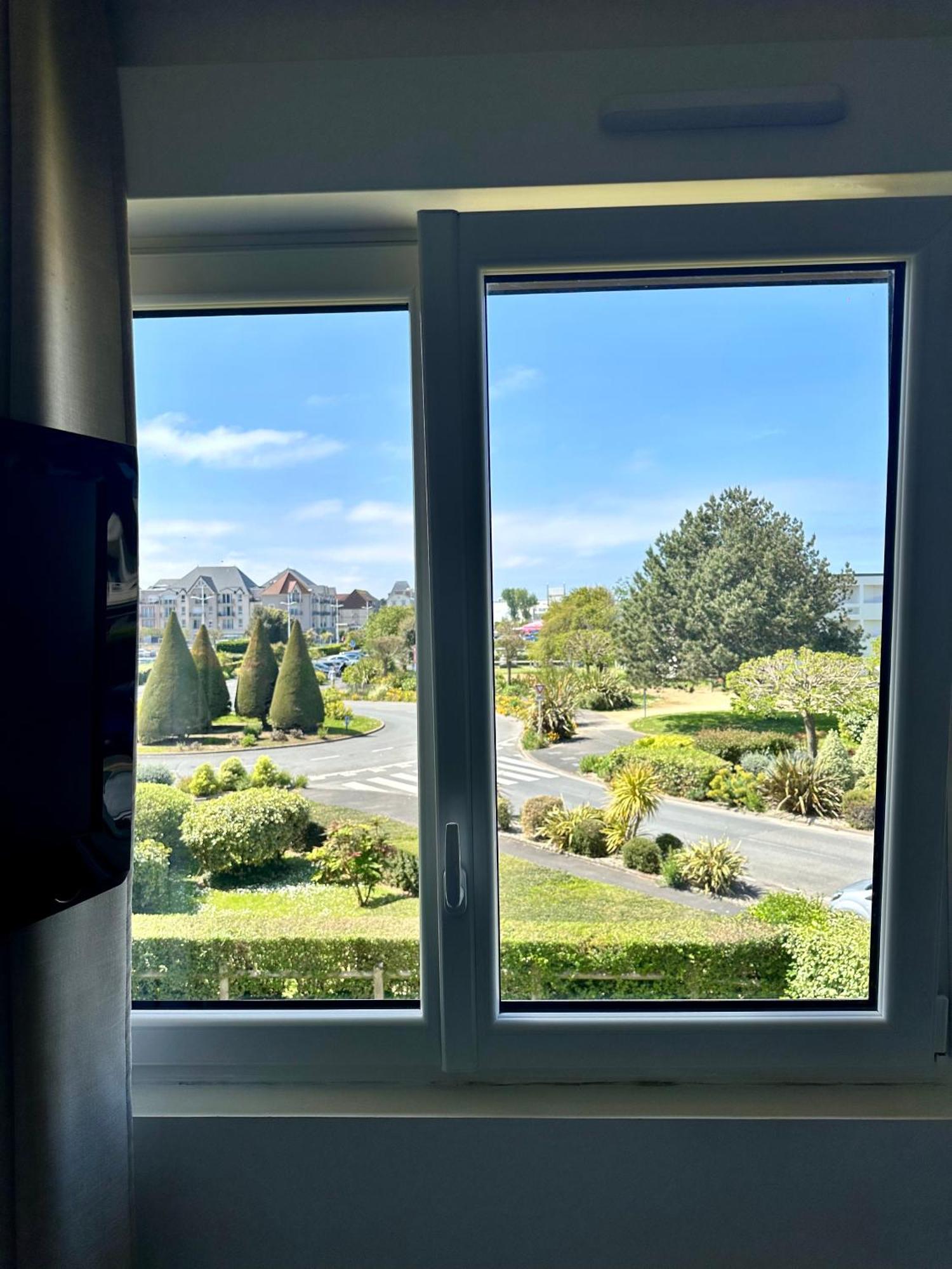 Le Luxe & Votre Vue Mer A Ouistreham Riva Bella Exterior foto